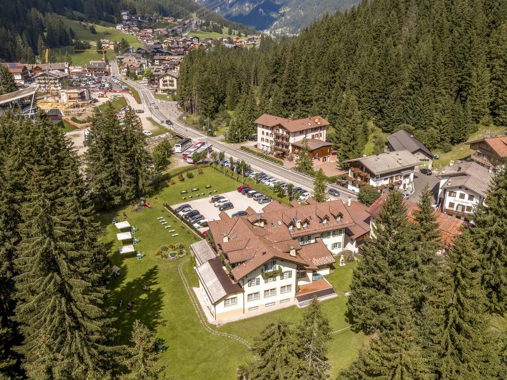 Hotel Villa Rosella Park & Wellness Canazei Zewnętrze zdjęcie