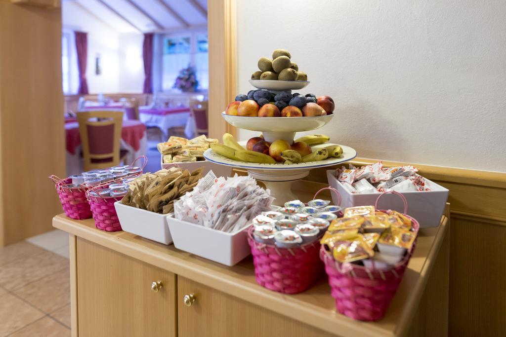 Hotel Villa Rosella Park & Wellness Canazei Zewnętrze zdjęcie
