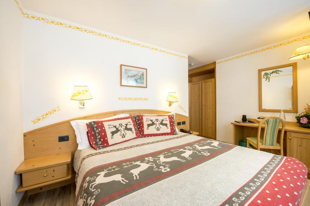 Hotel Villa Rosella Park & Wellness Canazei Zewnętrze zdjęcie