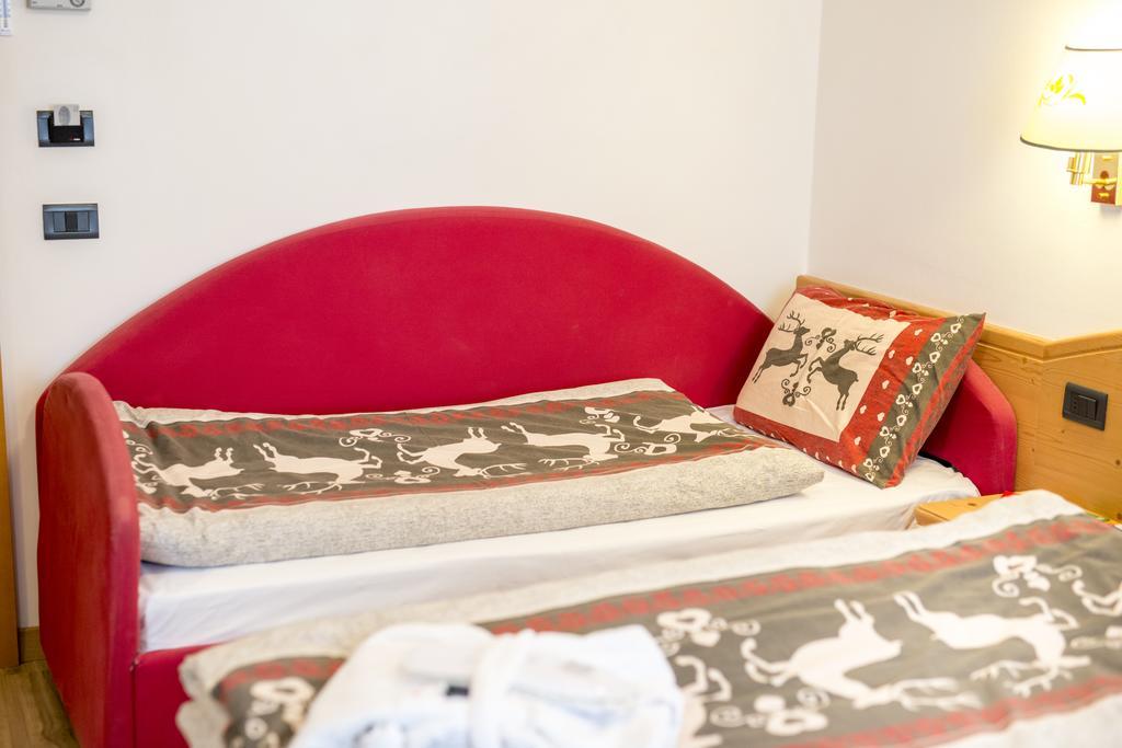 Hotel Villa Rosella Park & Wellness Canazei Zewnętrze zdjęcie