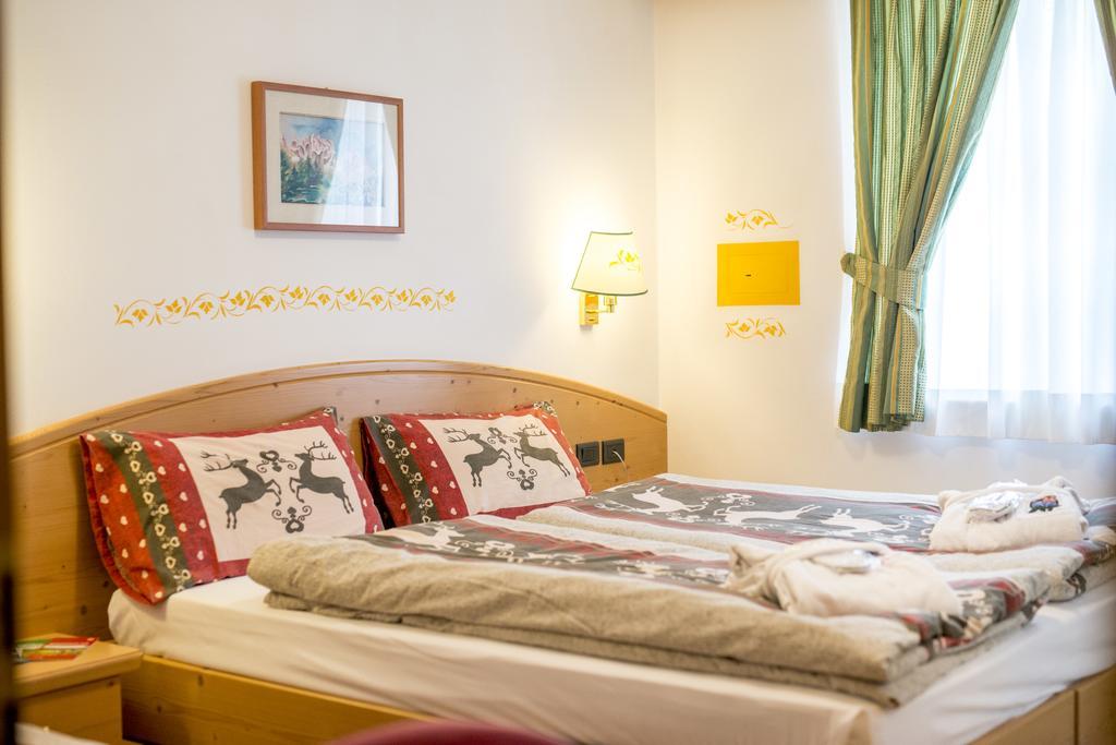 Hotel Villa Rosella Park & Wellness Canazei Zewnętrze zdjęcie